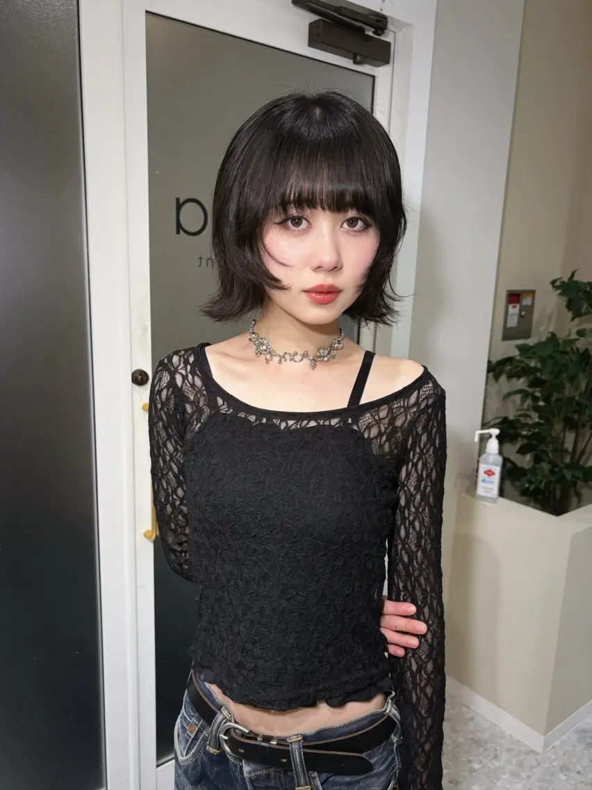 ショート ボブ レイヤーカット 小顔カット ウルフカット ウルフボブ カット トリートメント ヘッドスパ レイヤー/透明感 カラー/森口誠斗のヘアスタイル
