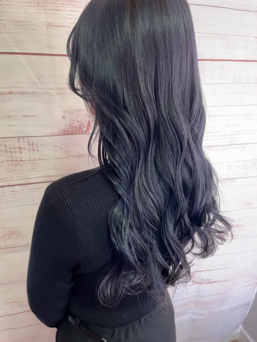 ロング カット ヘアカラー トリートメント 大良 彩水のヘアスタイル