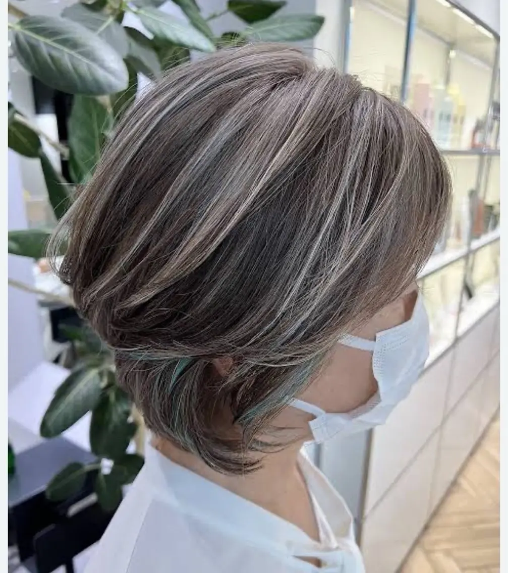 カラー ヘアカラー KAEDE🎀 ハイライトのヘアスタイル