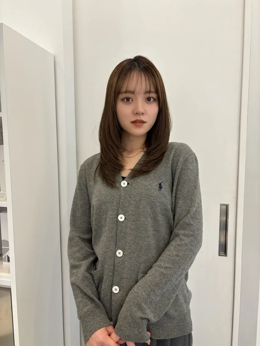 ミディアム ミディアムレイヤー レイヤーカット カット ヘアカラー トリートメント レイヤーカット🎀 kanaのヘアスタイル