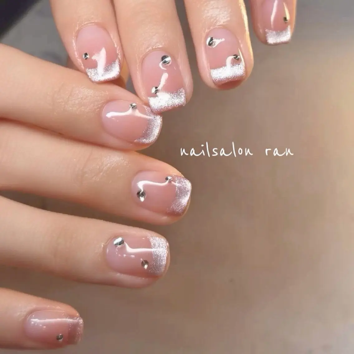 ネイル フレンチネイル マグネットネイル マグネットフレンチ ハンドネイル ハンドケア nailsalon ranのネイルデザイン