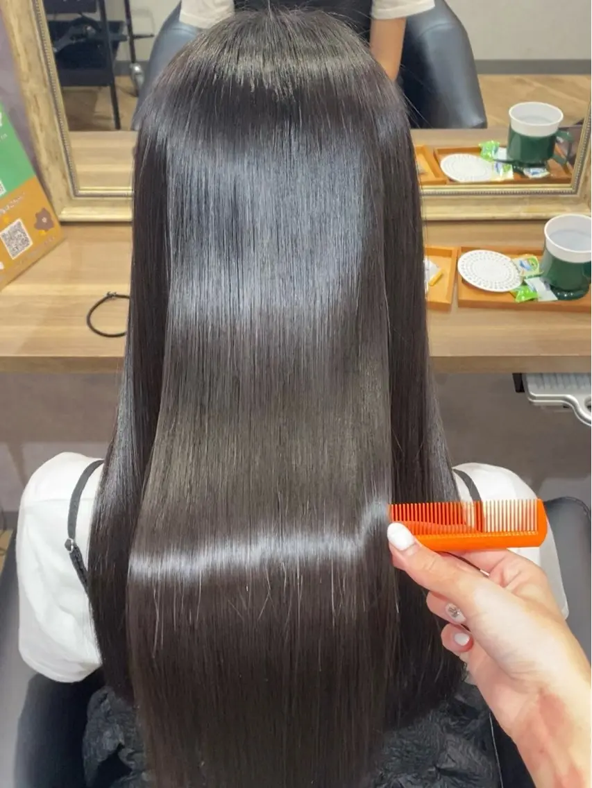 ロング 縮毛矯正 阪急箕面駅 艶カラー/縮毛矯正のヘアスタイル