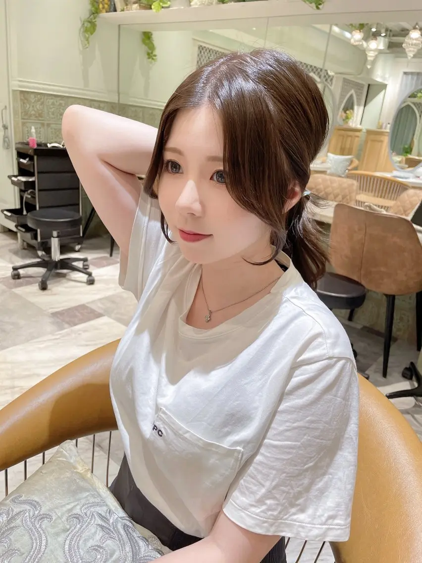 ミディアム カラー ベージュカラー 黒髪 ブリーチ ブルーカラー ブルーブラック カット ヘアカラー トリートメント 木屋元一/透明感 /前髪/レイヤーのヘアスタイル