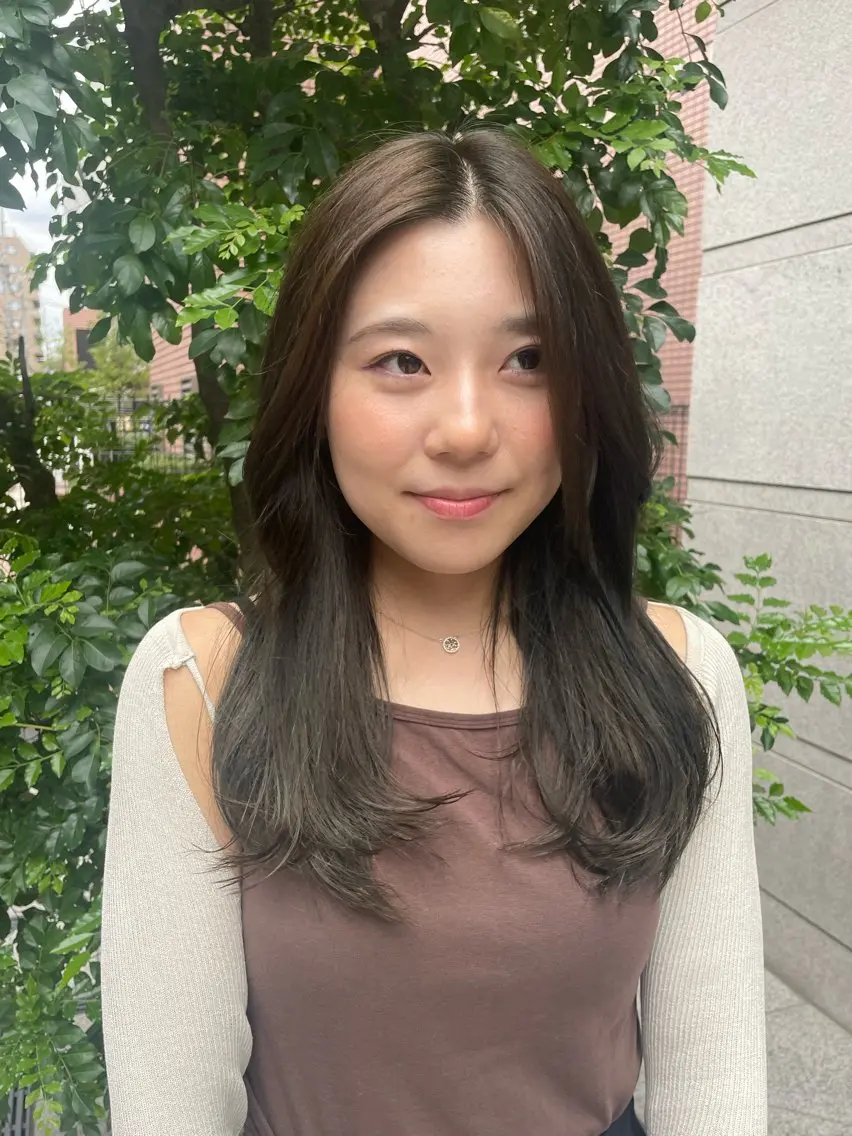 ロング カラー mei｜顔まわり ×透明感カラーのヘアスタイル