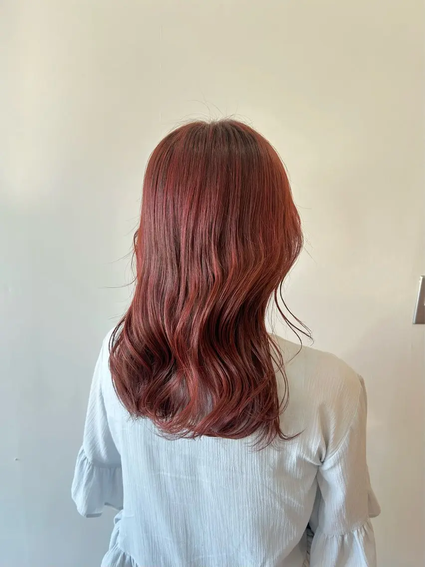ミディアム レッドブラウン ヘアカラー 林 すずかのヘアスタイル