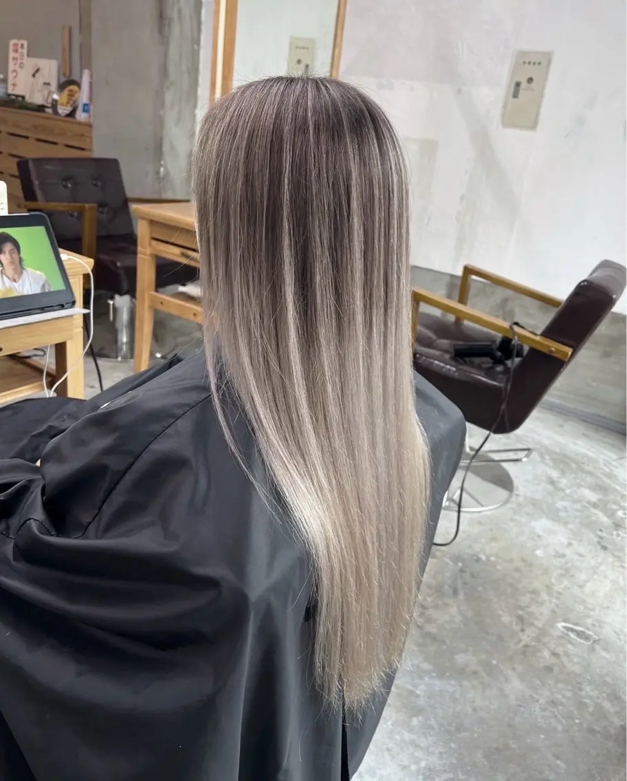 ロング カラー バレイヤージュ レイヤーカット ヘアカラー トリートメント 指名数No.1 /NAOYAのヘアスタイル