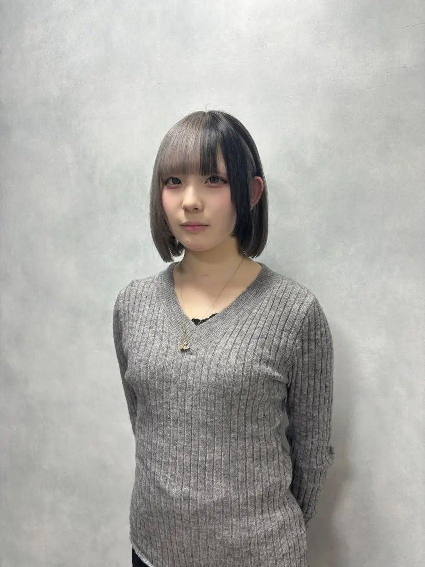 ショート カラー ブリーチ ダブルカラー ハイトーンカラー シルバー ホワイトシルバー ravens代表 ヒロムのヘアスタイル