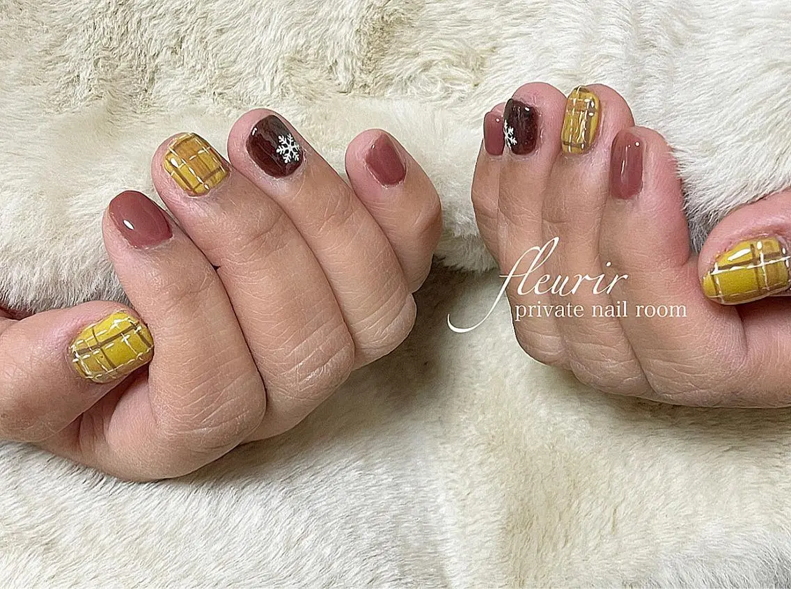 ネイル ショートネイル フルリール 【プライベートサロンのネイルデザイン