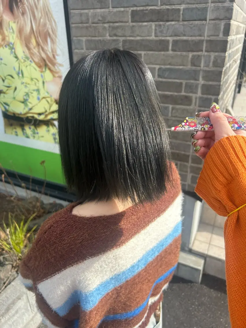 カラー 有村 実佑のヘアスタイル