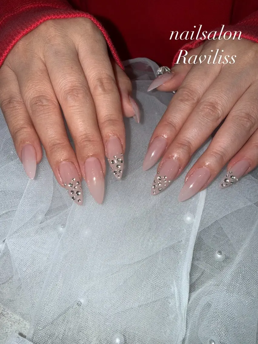 ネイル 持ち込み ハンドネイル Raviliss ♡のネイルデザイン