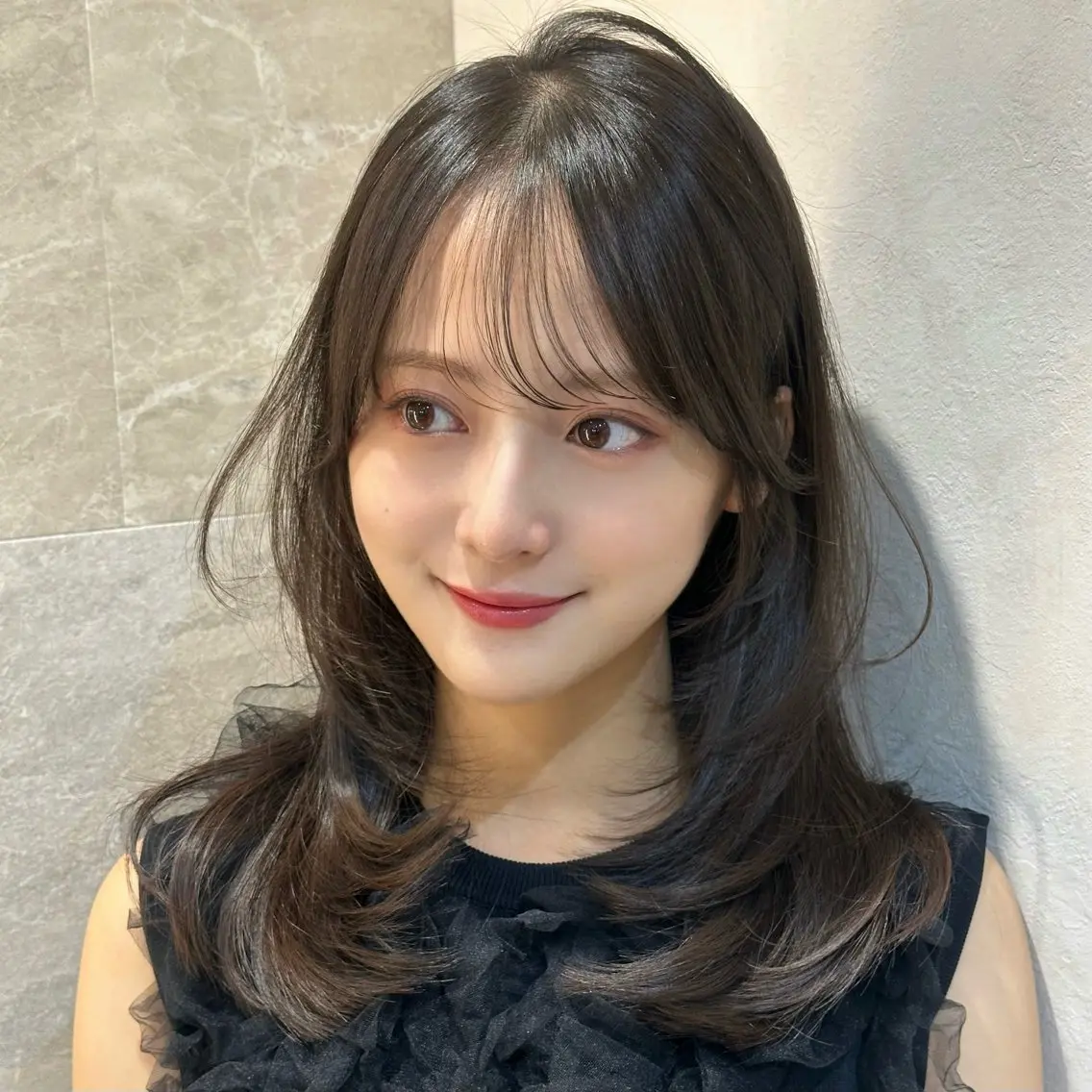 ミディアム ミディアムレイヤー レイヤーカット カット ヘアカラー 👑髪質改善/透明感 カラー/レイヤー/Uのヘアスタイル
