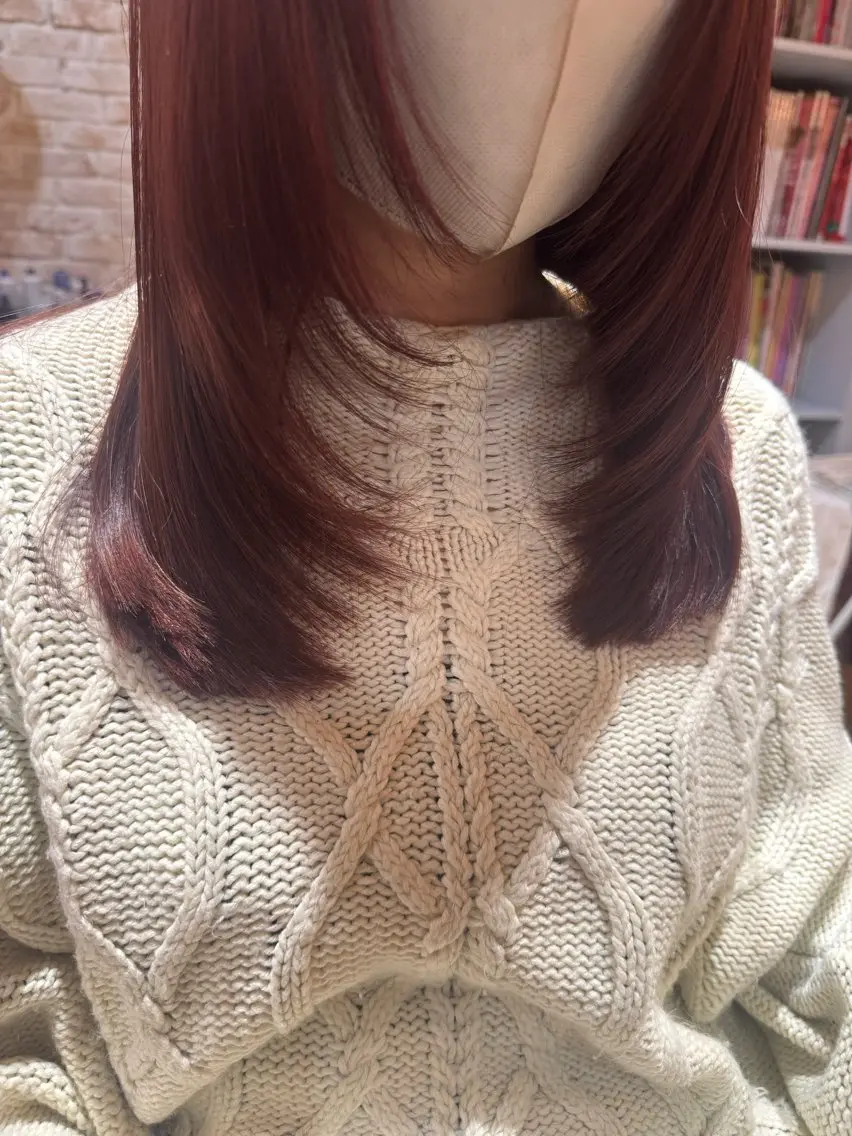 ロング 小倉 沙織のヘアスタイル