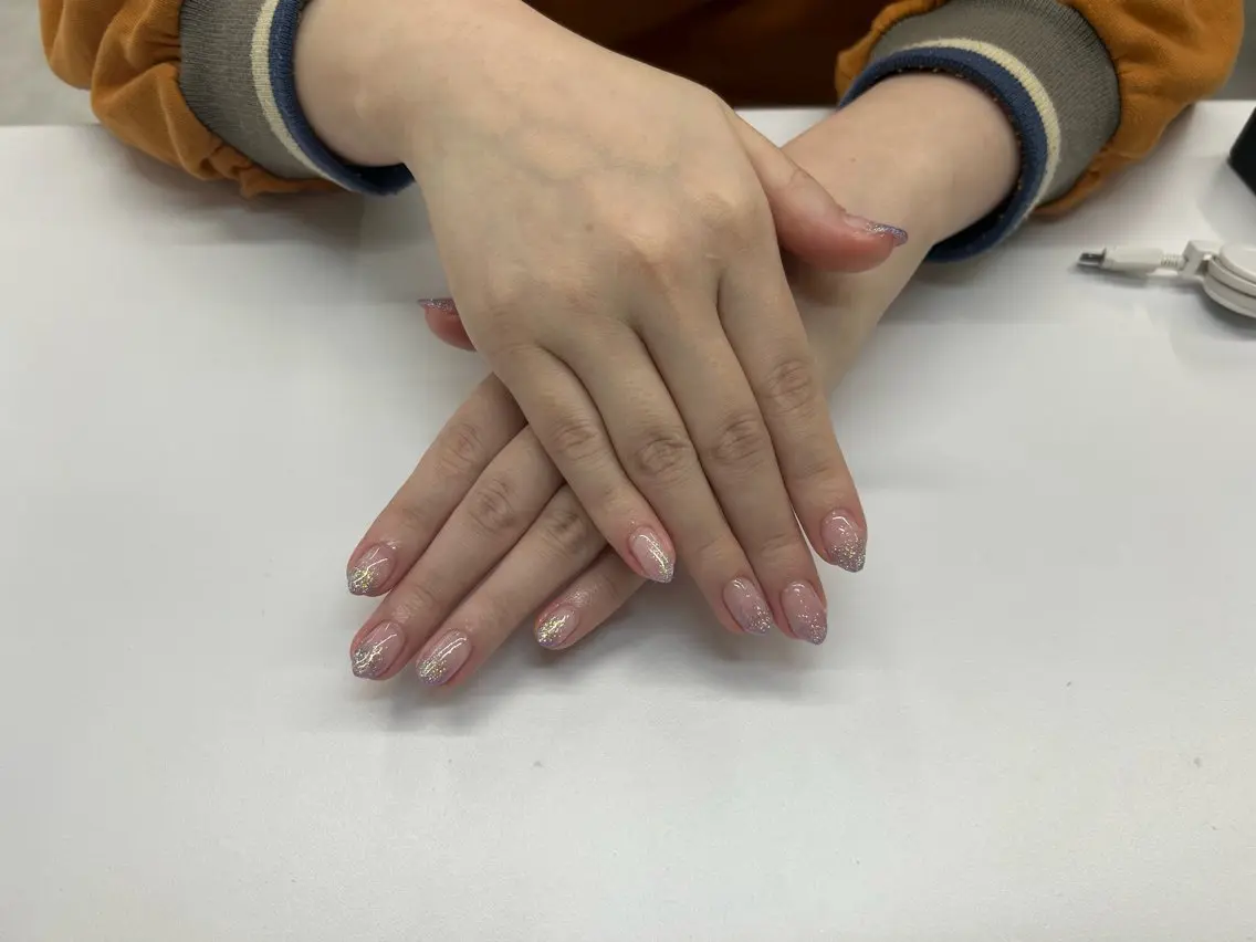 ネイル ラメ(グリッター) ラメグラデーション ibelu 鈴木優花のネイルデザイン