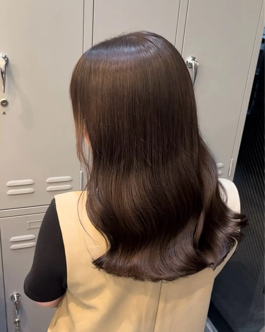 ミディアム カラー ブリーチ ブラウンカラー チョコレートブラウン 透明感カラー ブリーチなしカラー カット ヘアカラー トリートメント レイヤーカット/ 暗髪カラー🧸ナシコのヘアスタイル