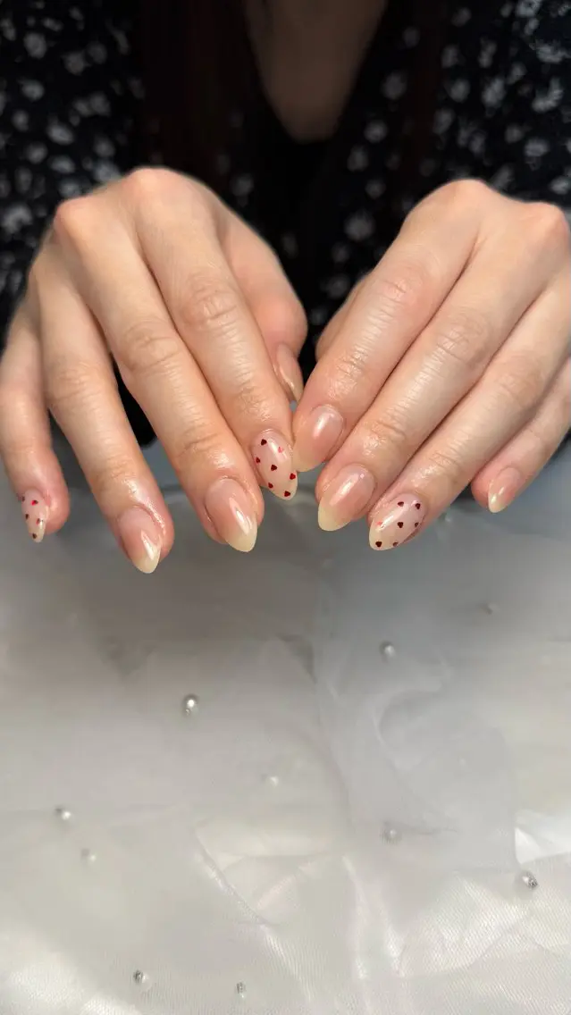 ネイル チークネイル ハート ホログラムネイル andK nail salonのネイルデザイン