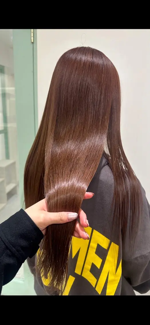 ロング 顔周りカット トリートメント カット ヘアカラー トリートメント 韓国ヘア🇰🇷 𝑳𝒊𝒏𝒂🤍のヘアスタイル