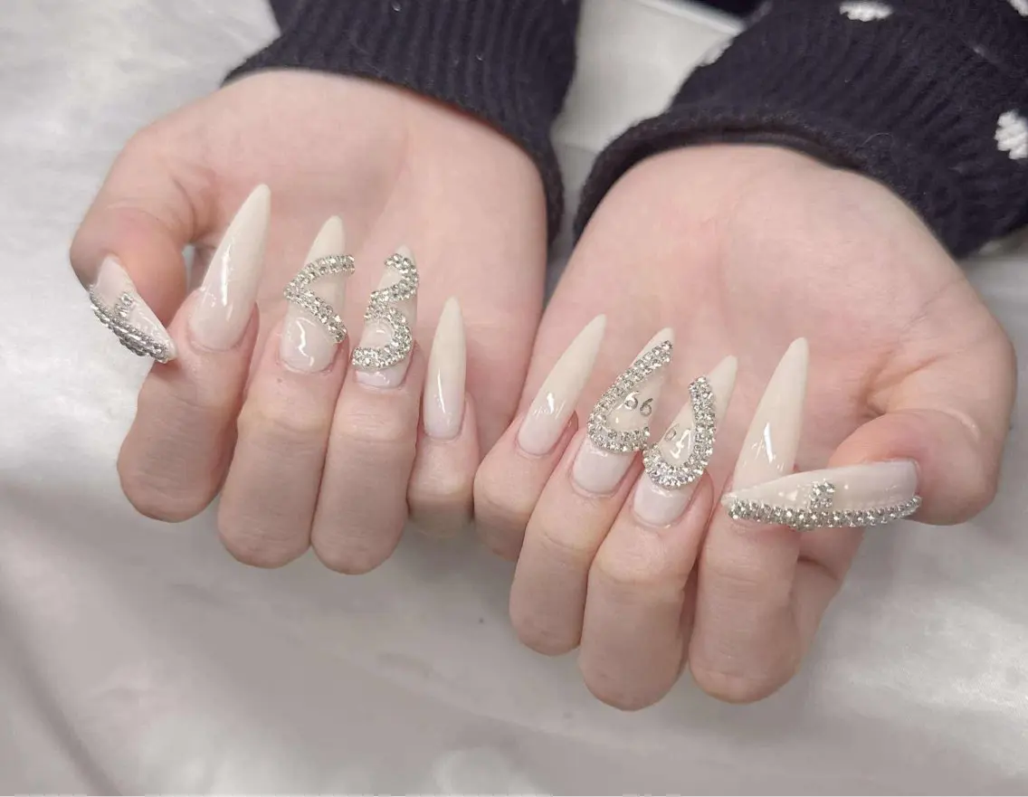 ネイル ハンドネイル Lee Nailsのネイルデザイン