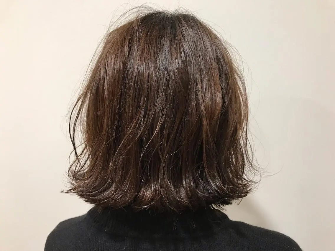 ミディアム 暖色カラー🍊 ボブ🌿顔周りcutのヘアスタイル