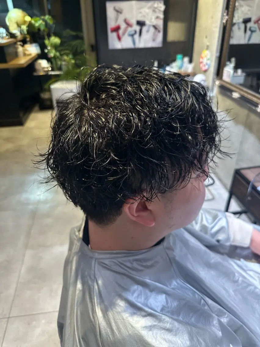 ショート パーマ メンズ メンズパーマ ツイストスパイラルパーマ スパイラルパーマ タグチ ダイスケのヘアスタイル