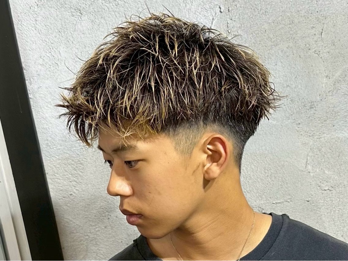 ショート カラー メンズ 小笠原 栞菜のヘアスタイル
