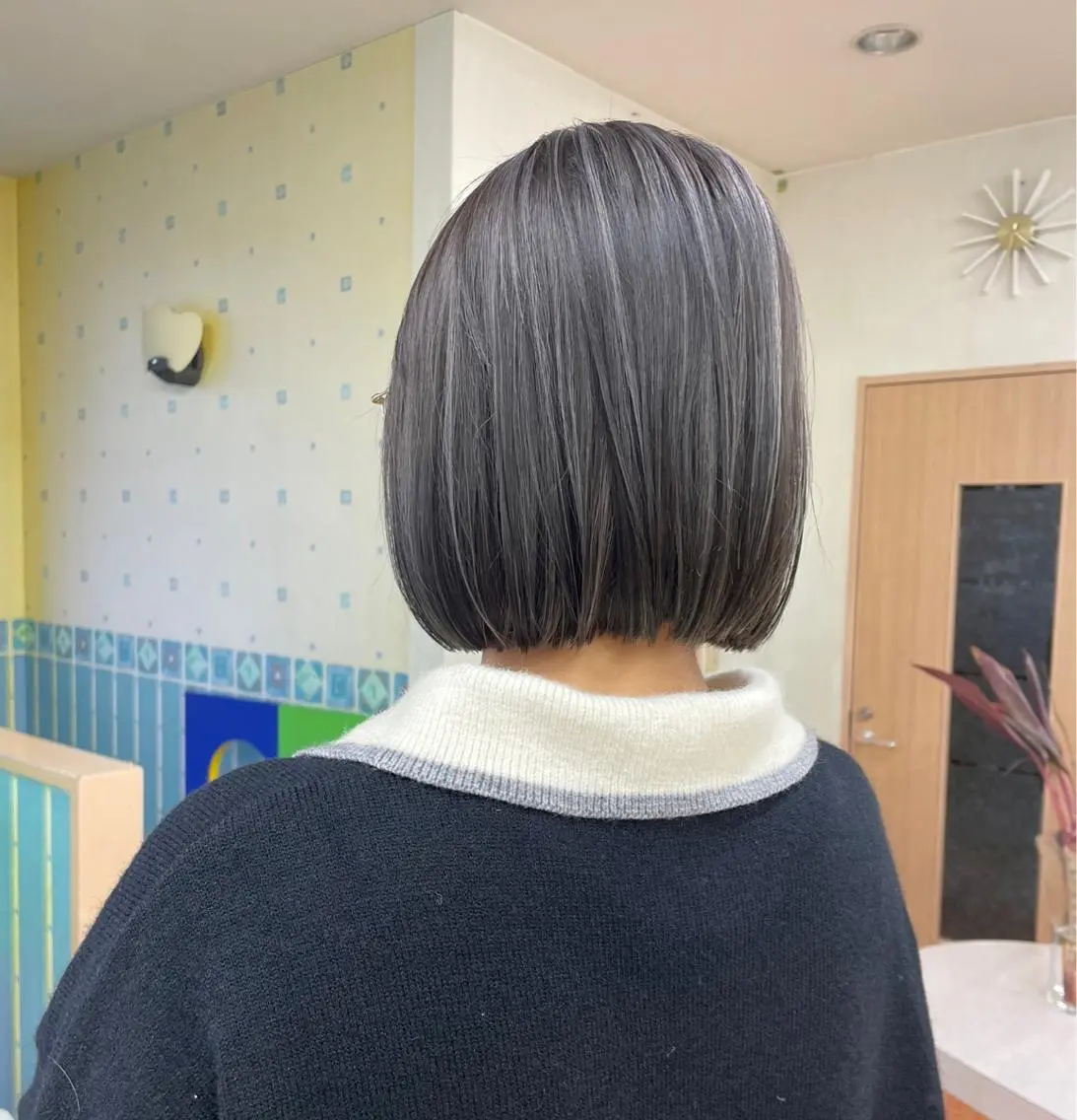 ショート カラー ブリーチ ケアブリーチ ハイライトカラー ハイライト yui .のヘアスタイル