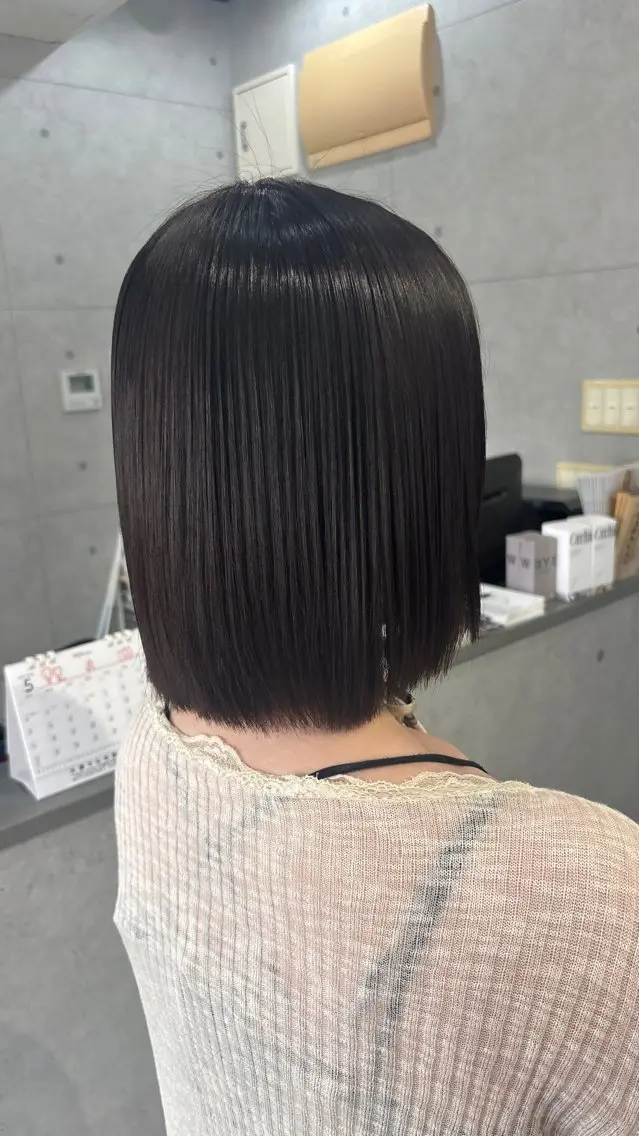 ミディアム ショートボブ ボブ ハイライト 髪質改善 レイヤーカット カット 縮毛矯正 REVE 美容室のヘアスタイル