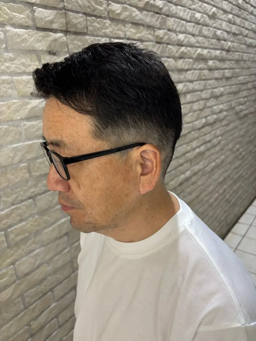 ショート メンズ 【メンズ特化】セン ターパート/保坂太一のヘアスタイル