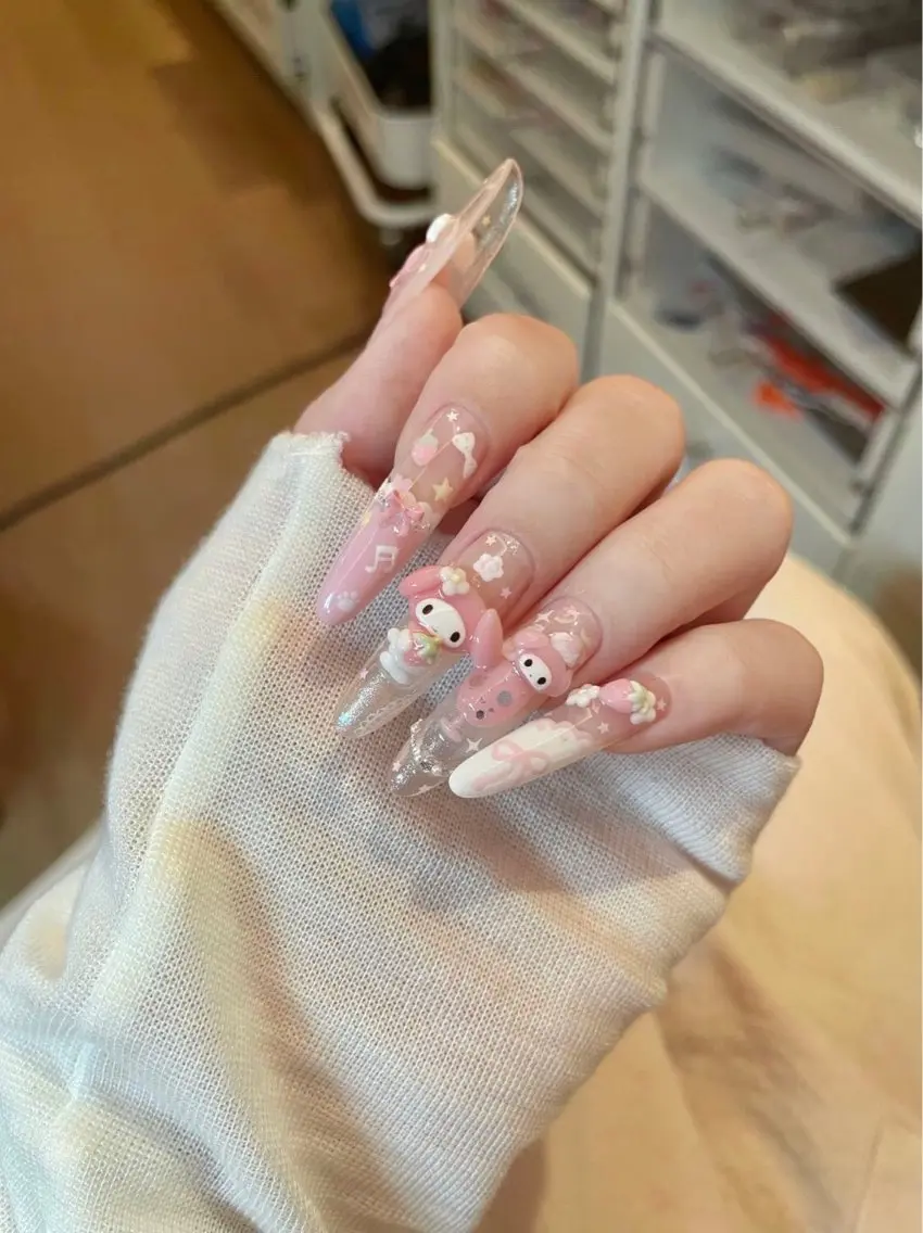 ネイル キラキラネイル 韓国ネイル ロングネイル シンプルネイル ワンホンネイル ハンドネイル Rina Nail.Novaのネイルデザイン