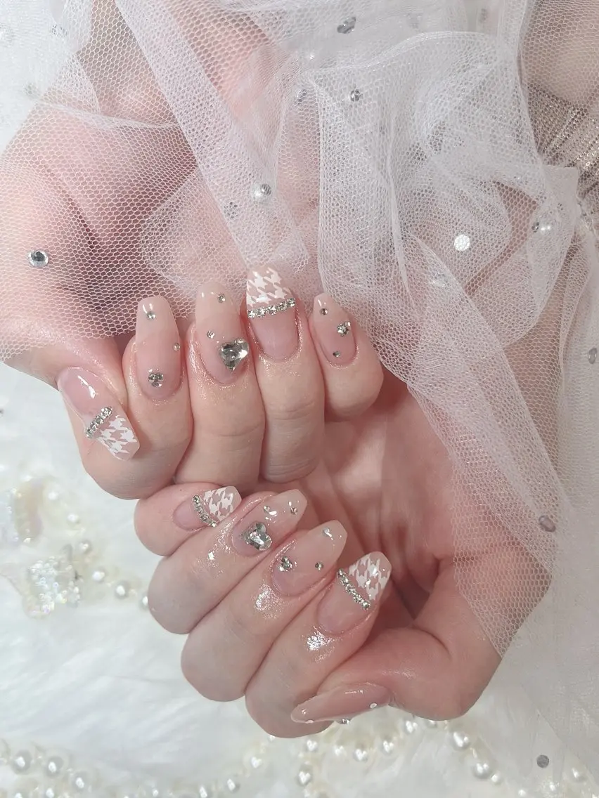 ネイル ハンドネイル ハンドケア eclana🤍 sarinaのネイルデザイン