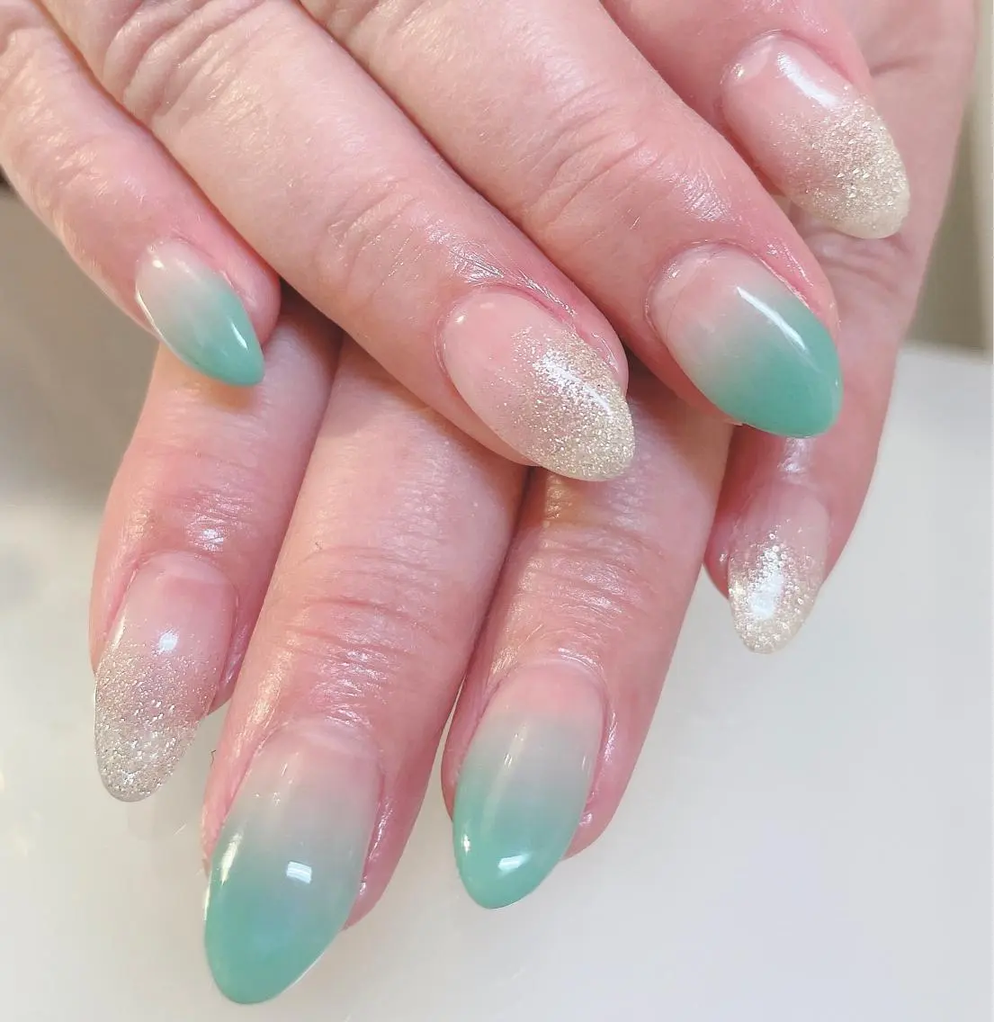ネイル グラデーション ハンドネイル Nail room Lunaのネイルデザイン