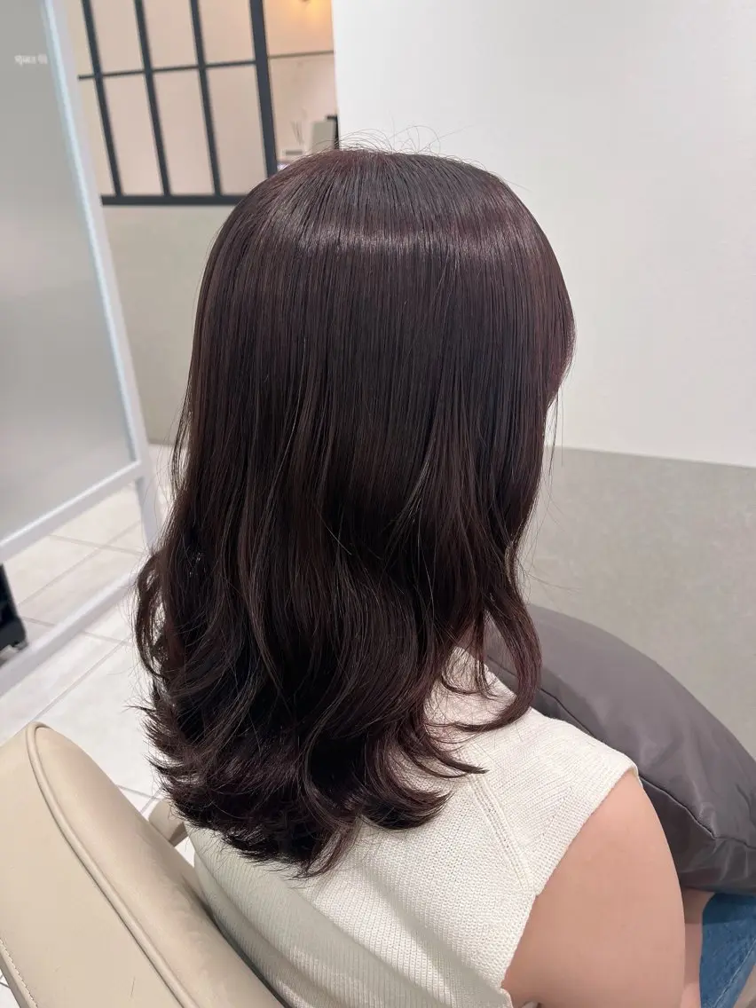 セミロング カラー ヘアアレンジ ブリーチ ブリーチなしカラー レッドカラー バイオレットカラー ヘアカラー トリートメント Eleanor 池袋 🧸Madoka🧸のヘアスタイル