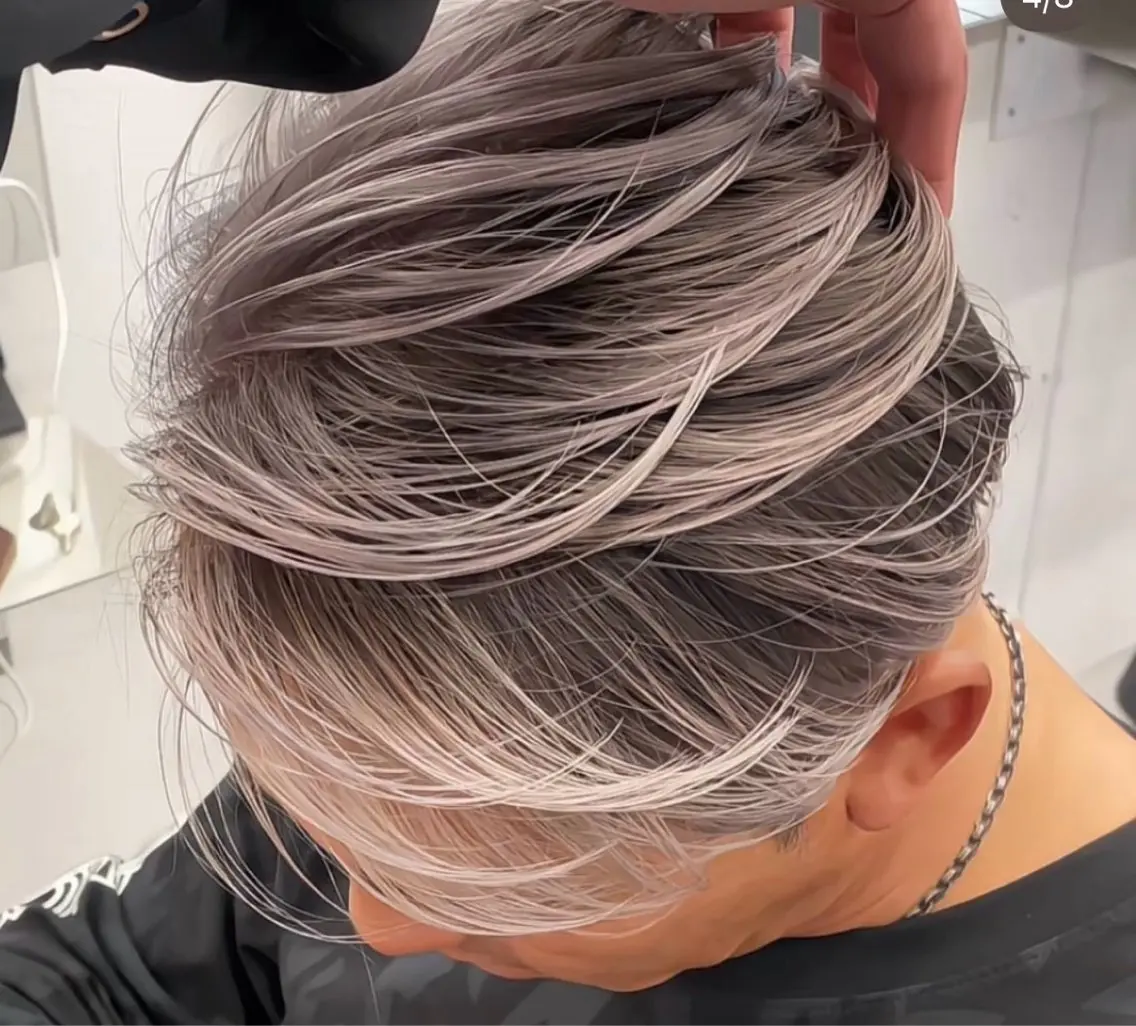 カラー メンズ メンズバレイヤージュ バレイヤージュ ヘアカラー 大智/ハイライト バレイヤージュのヘアスタイル