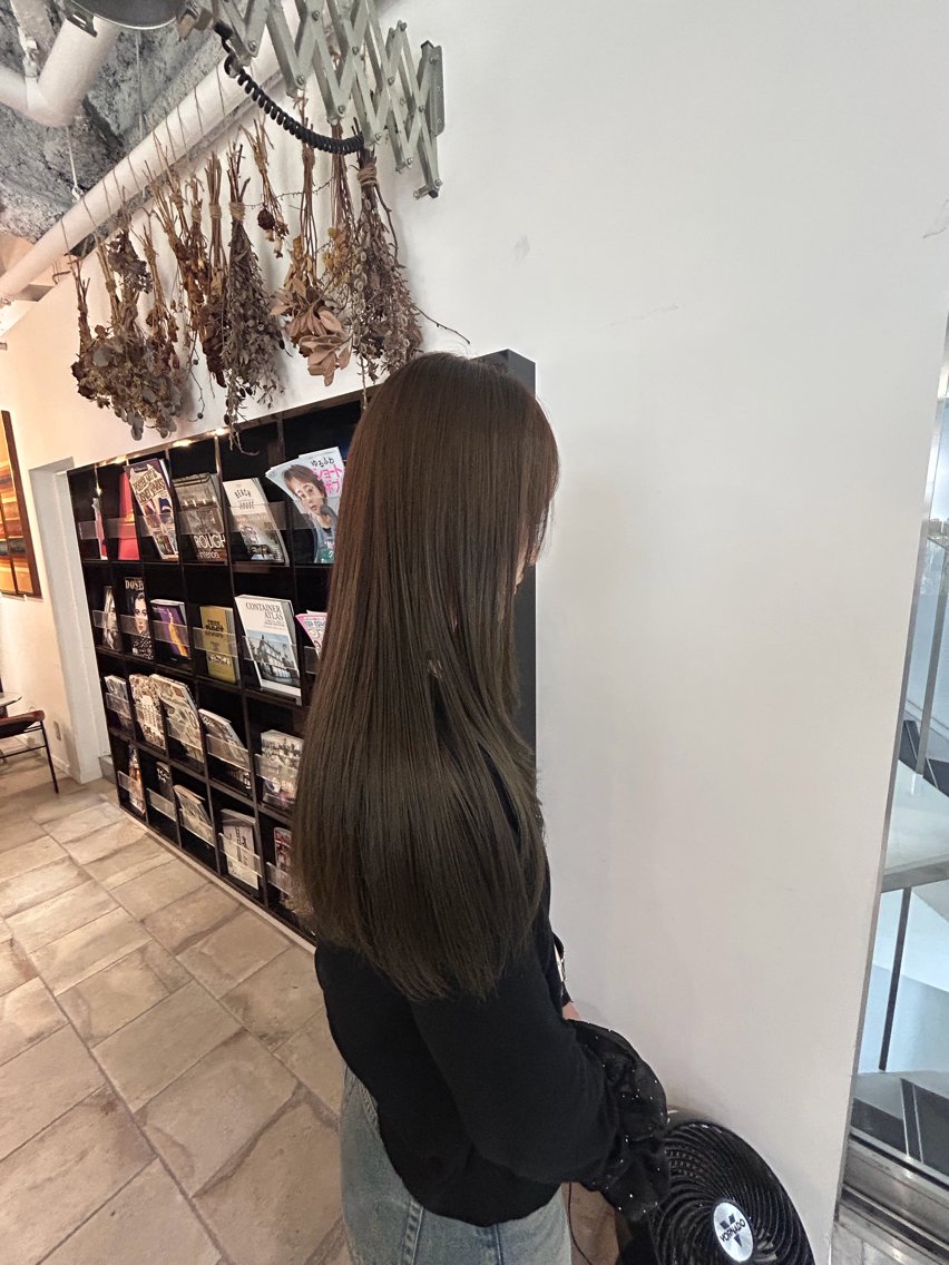ロング カラー ブリーチ ブラウンカラー 透明感カラー ブリーチなしカラー オリーブブラウン ヘアカラー Sign hair まおのヘアスタイル