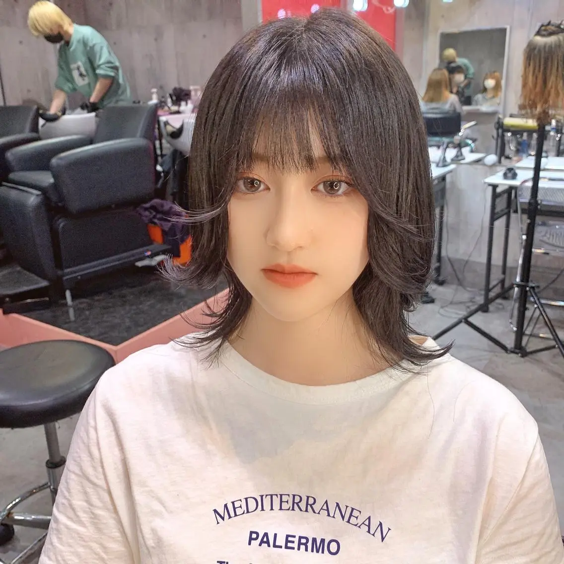 ミディアム 顔まわりレイヤー 韓国風ヘア レイヤーカット ホワイト&レイヤーカ ットエクステ長畠俊輔のヘアスタイル