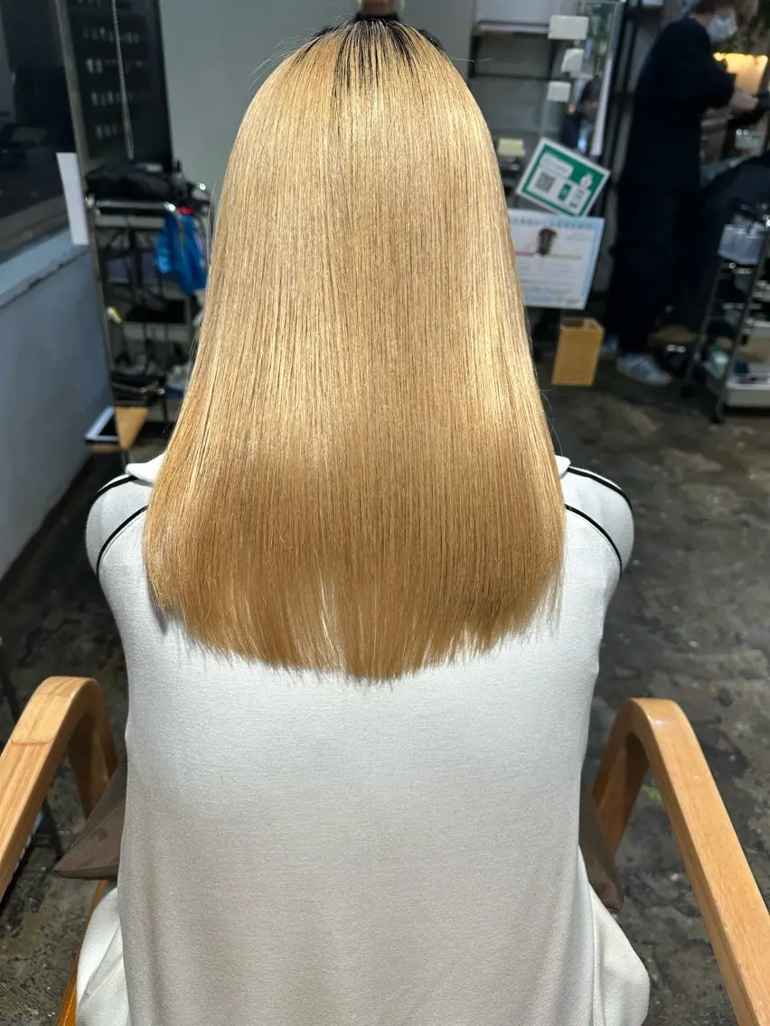 セミロング トリートメント 金 春江のヘアスタイル