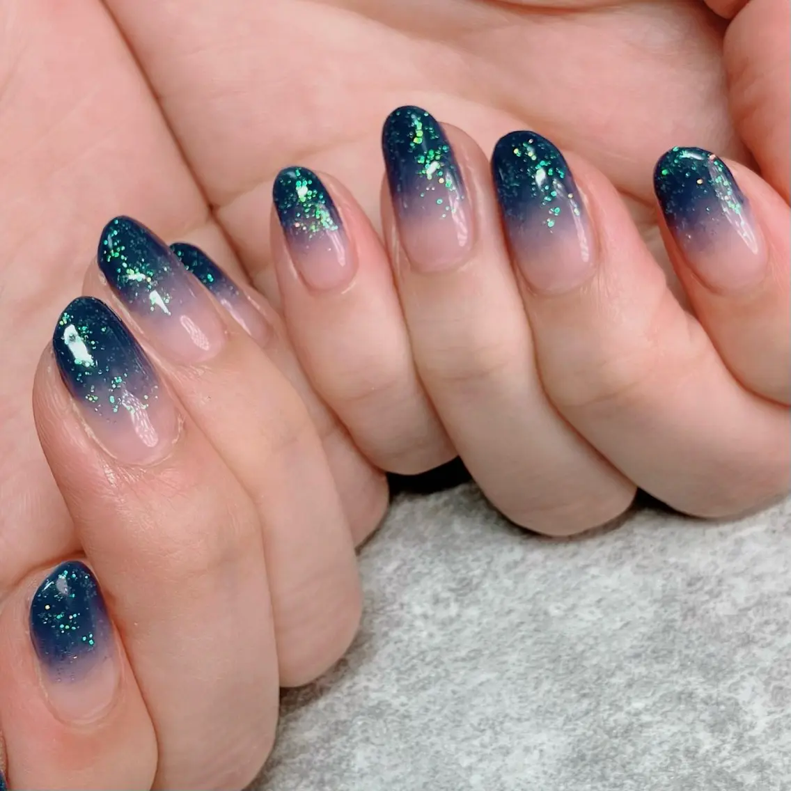 【HAND】カラーグラデーション【オフあり】の写真