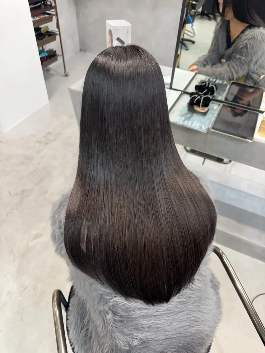 ロング inity Esakaのヘアスタイル