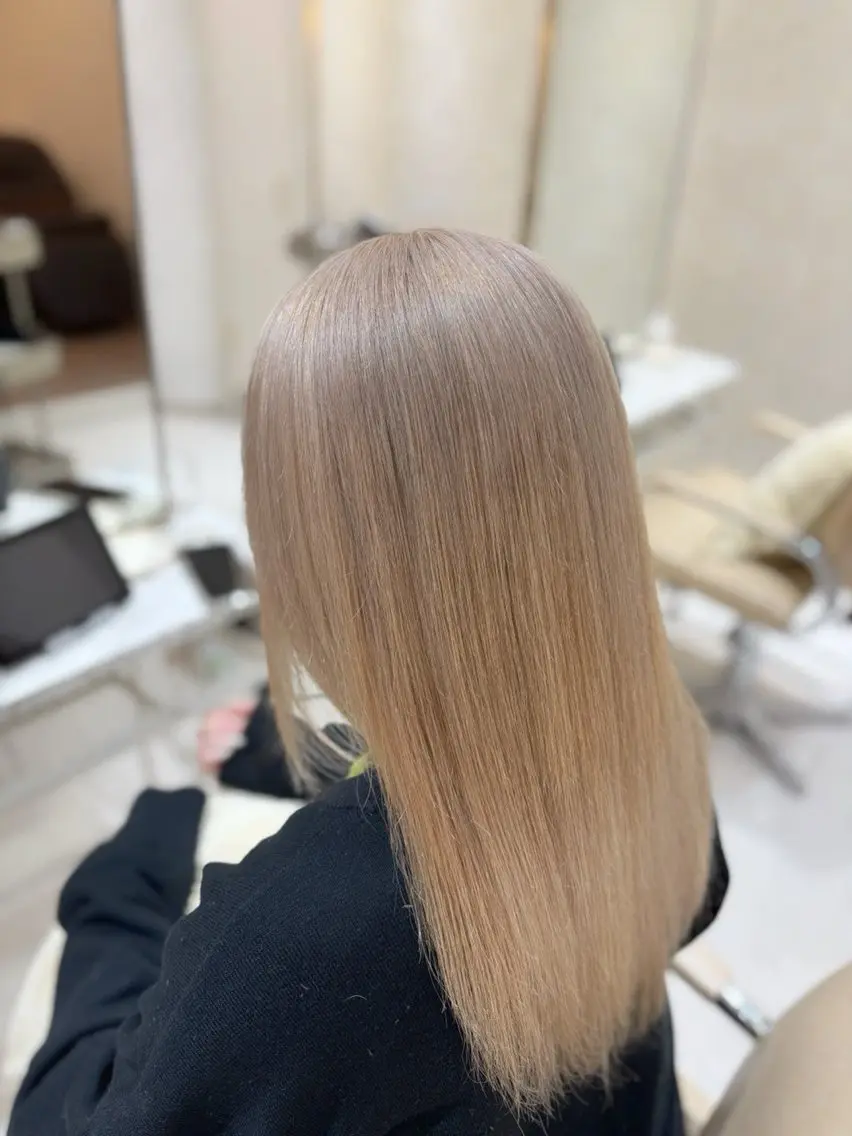【 明るくしたい人必見👸ミニモ学割🌻 】3STEPトリートメント付き🫧 ケアブリーチ➕ケアカラー 👱🏻‍♀️の写真