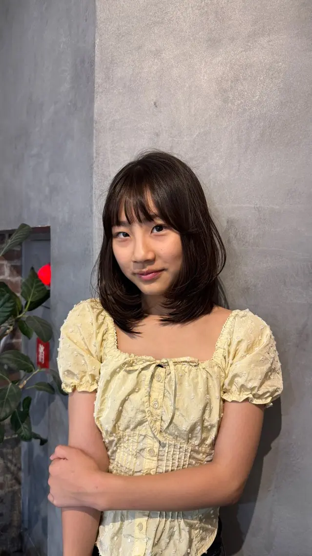 ミディアム カット みく💖レイヤー／海 外ヘア🇺🇸❤️のヘアスタイル