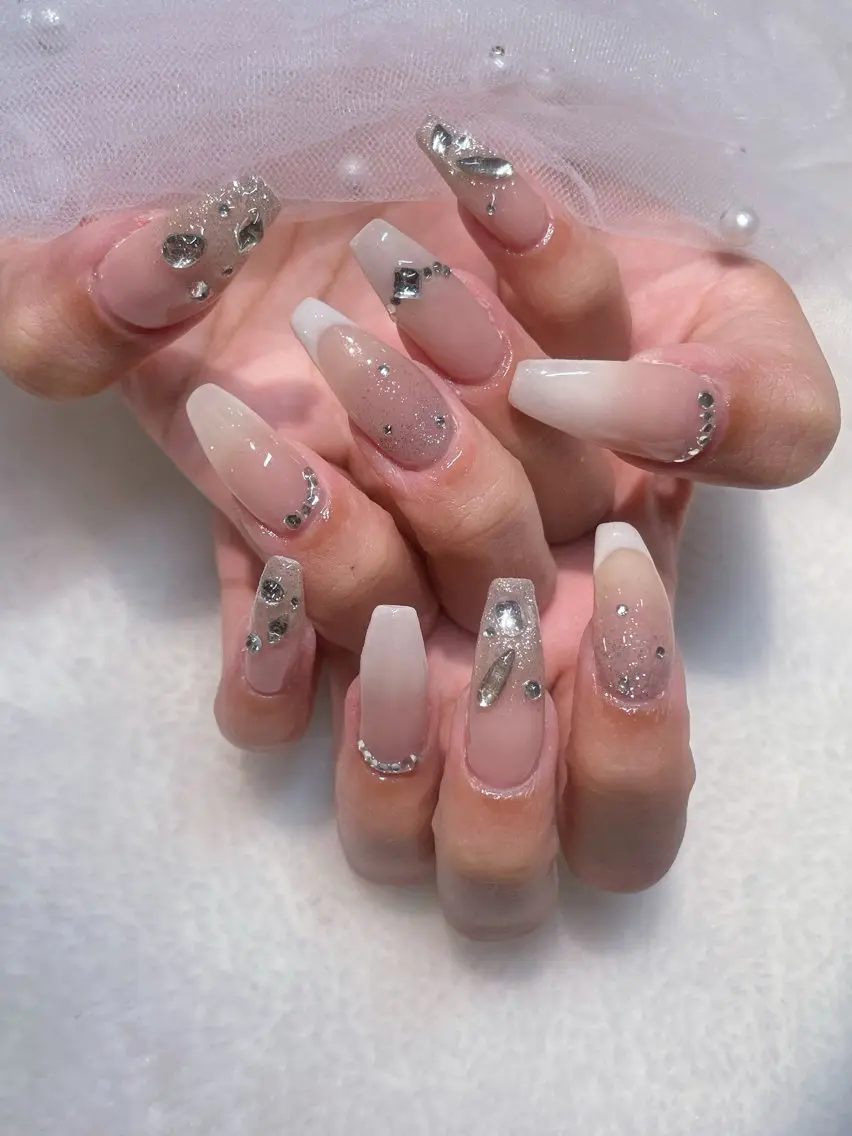 ネイル 持ち込み ハンドネイル I-nail Moeのネイルデザイン
