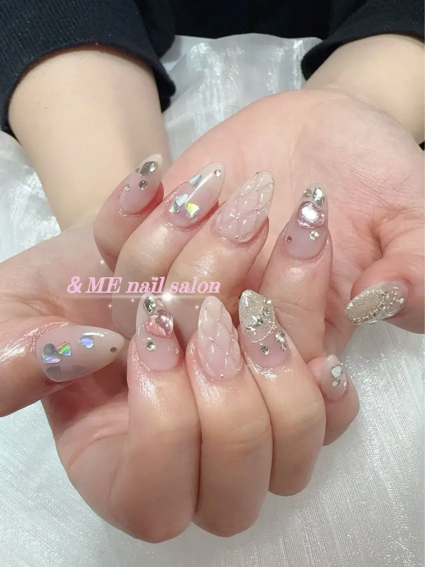 ネイル &ME ネイルサロンのネイルデザイン