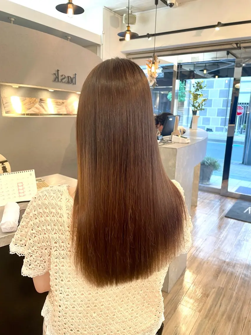 ロング パーマ 縮毛矯正 カット ヘアカラー 縮毛矯正 VISAGE ba.sk 金子詩帆のヘアスタイル