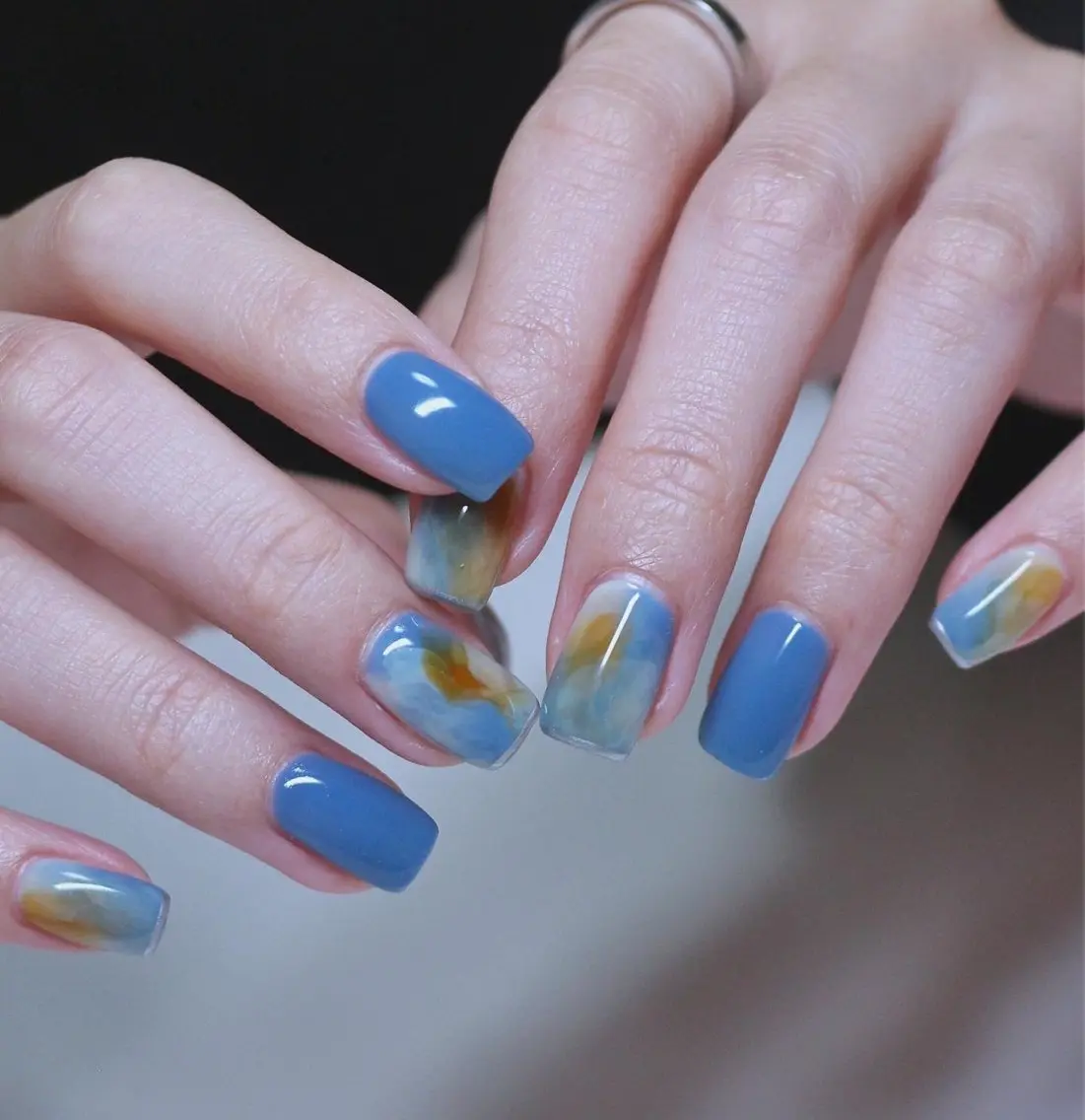ネイル ブルー 大理石ネイル(マーブル) ニュアンスネイル ハンドネイル Baku Nailsのネイルデザイン