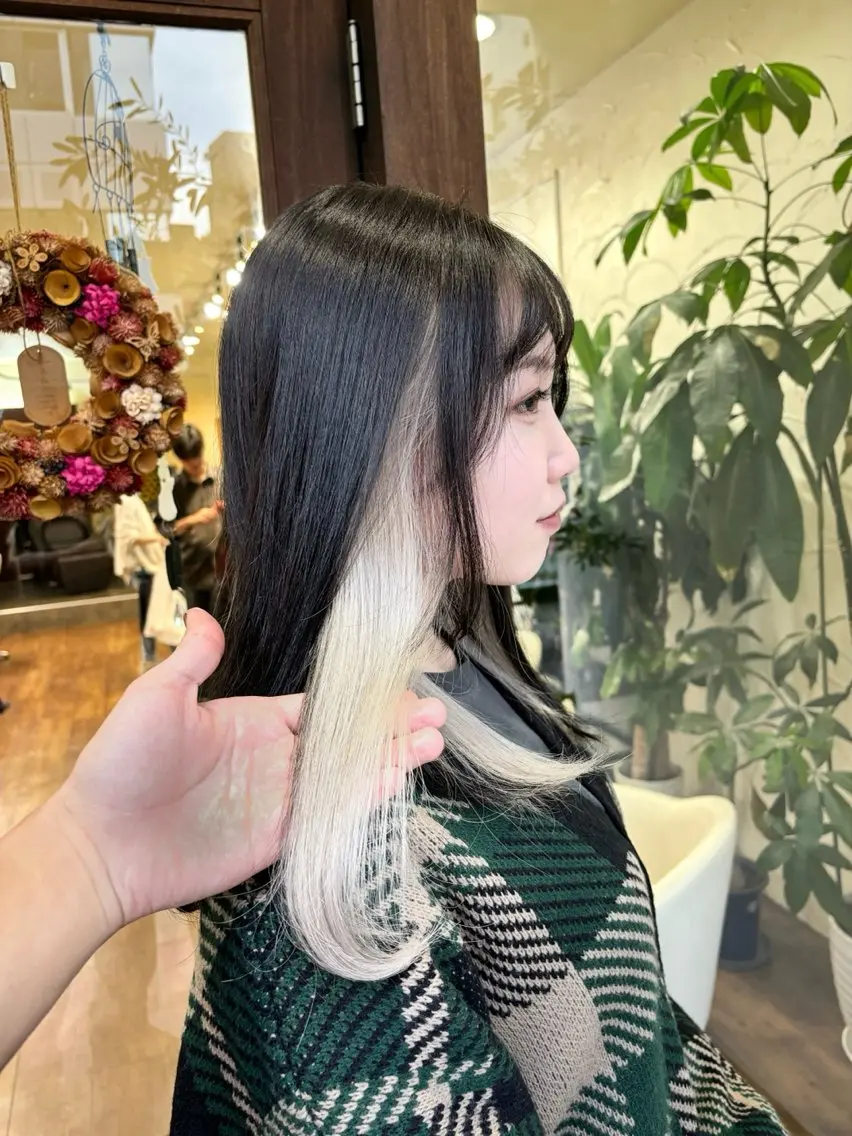 ロング カラー ヘアカラー トリートメント ヘアセット ヘアメイク アン/ ブリーチカラーのヘアスタイル