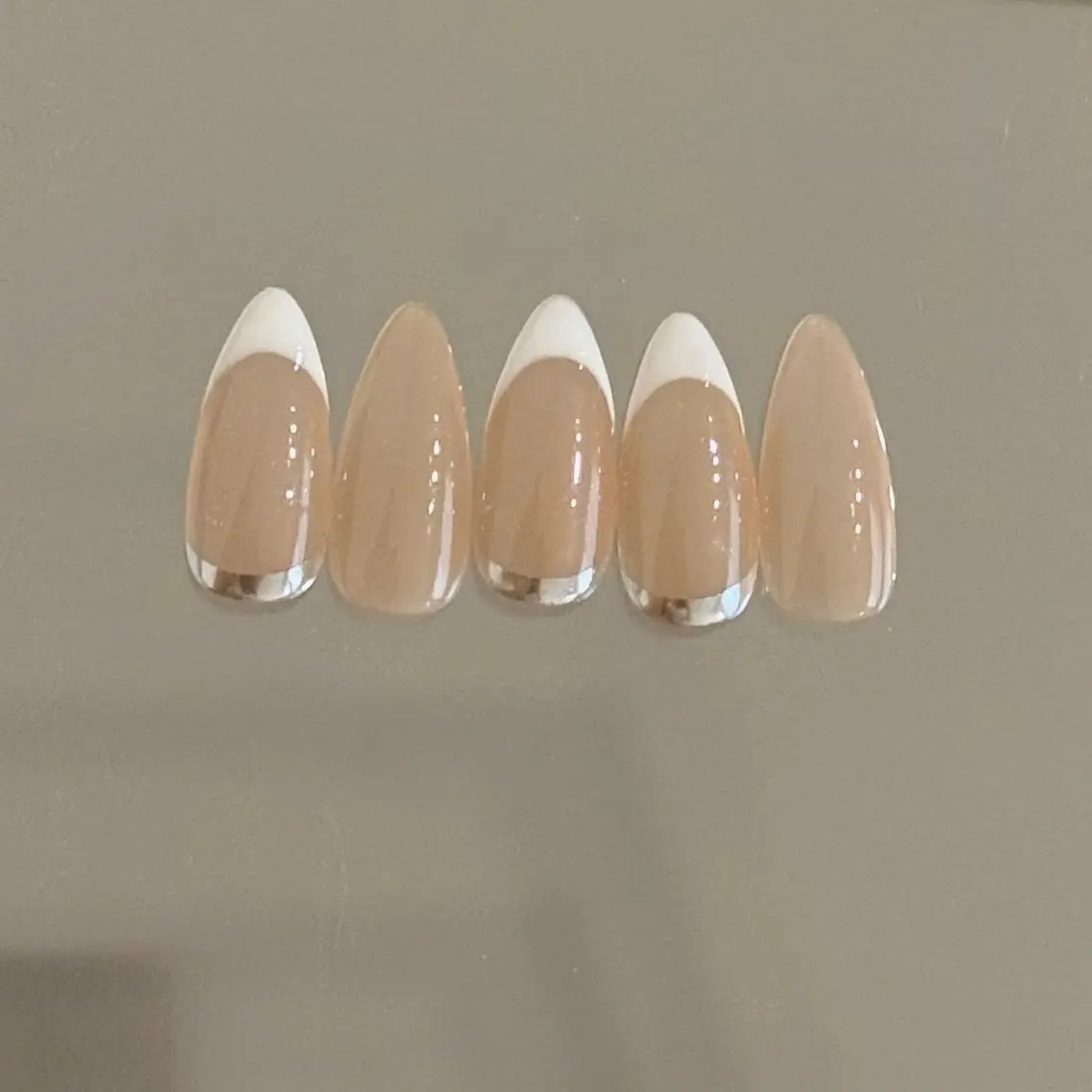 ネイル フレンチネイル ミラーネイル ハンドネイル __shiho. nailのネイルデザイン