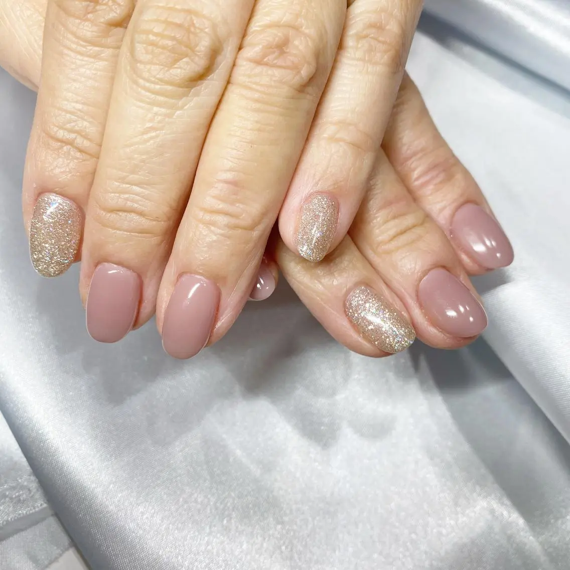 カラー ネイル シンプルネイル ハンドネイル crystal ⭐︎ colorのネイルデザイン