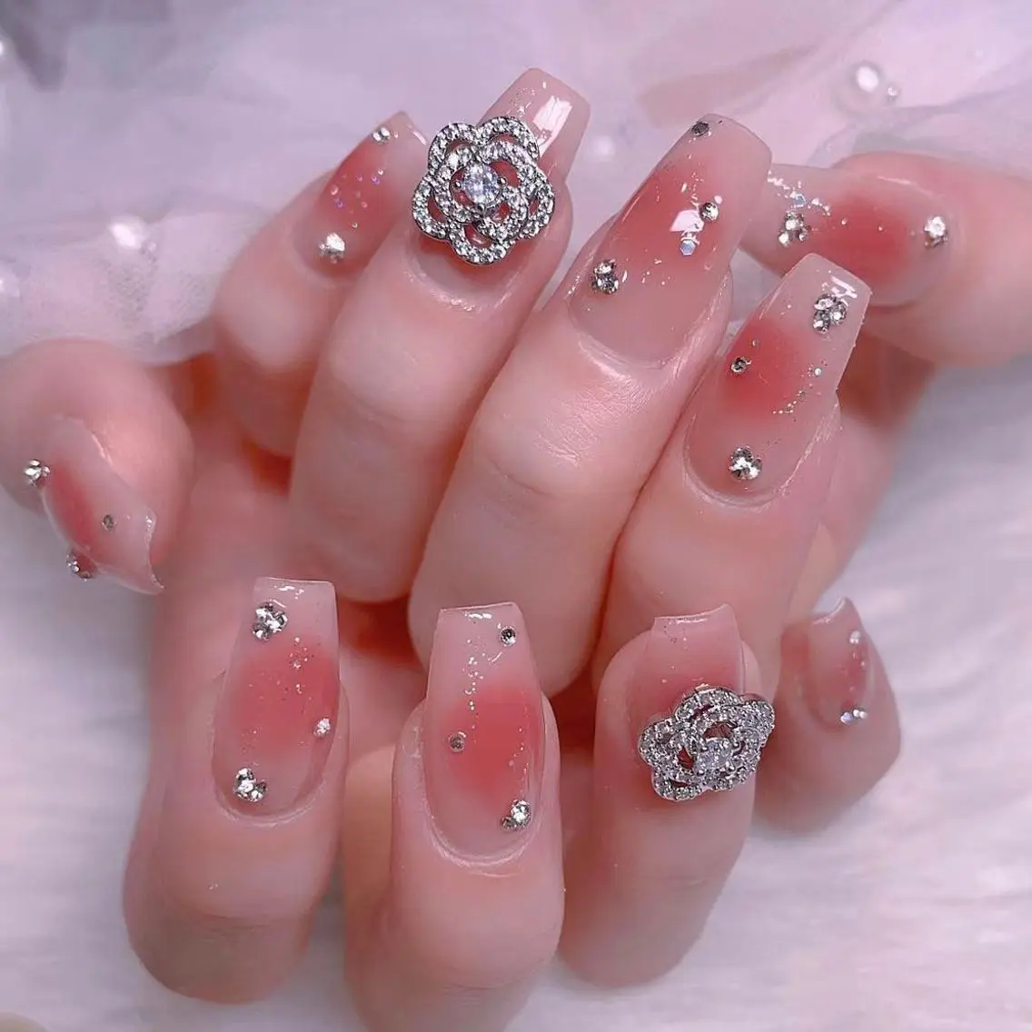 ネイル キラキラ🌸🌸🌸 nail ⭐️✨のネイルデザイン