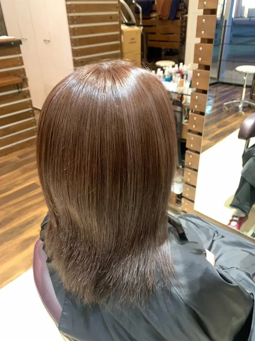 〈✨️ダメージレス＆艶カラー✨️〉イルミナフルカラー＋Aujuaシャンプーの写真