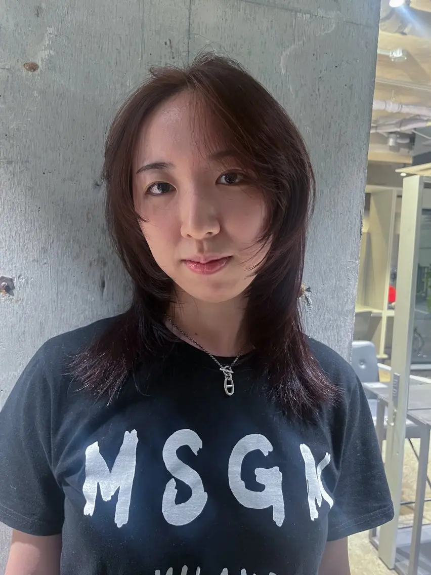 セミロング ヘアカラー 愛瑠奈 erunaのヘアスタイル
