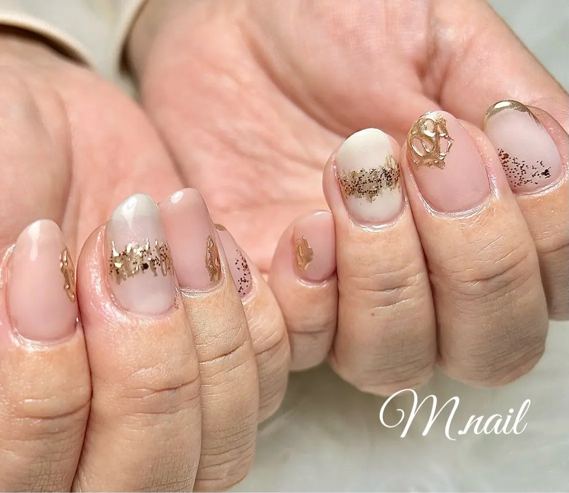 ネイル ミラーネイル ニュアンスネイル M. nailのネイルデザイン